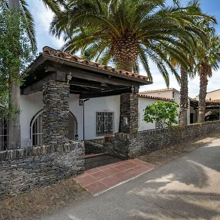 Vila Andaluz Mas Fumats Roses